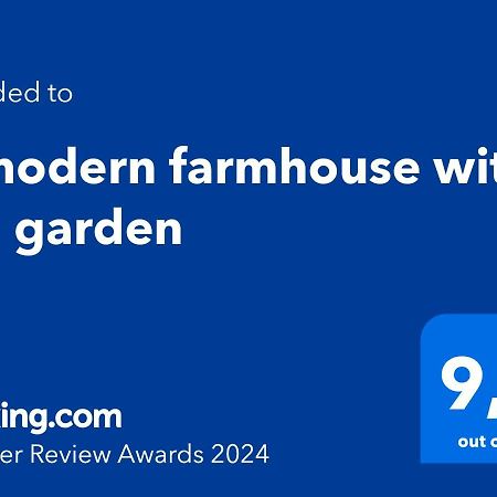 A Modern Farmhouse With Big Garden Trapeza  ภายนอก รูปภาพ